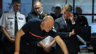 M&eacute;gafeu en Gironde: le chef des pompiers d&eacute;ment avoir "abandonn&eacute; Le Porge"