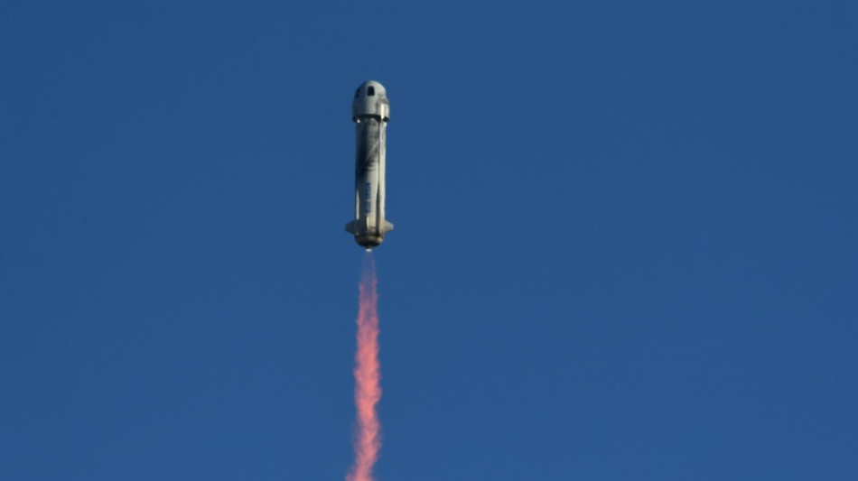 Blue Origin leva passageiros ao espaço após dois anos de pausa