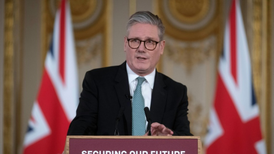 Putin ter&aacute; que sentar &agrave; mesa e iniciar uma discuss&atilde;o s&eacute;ria, diz premi&ecirc; brit&acirc;nico