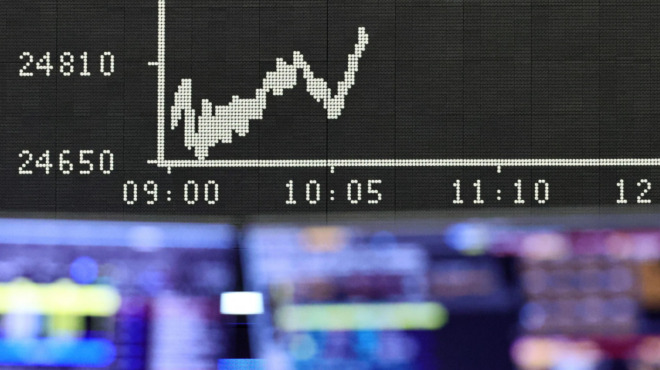 Borsa: l'Europa consolida i rialzi col calo del petrolio, Milano +0,8%