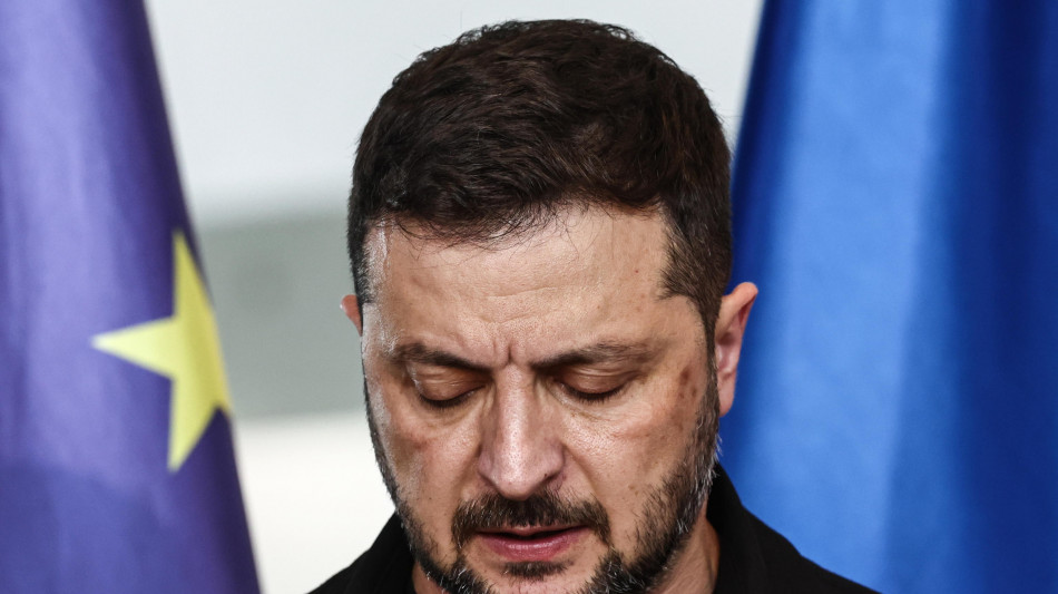 Zelensky,'Mosca non pu&ograve; mettere veto su Kiev in Ue e Nato'