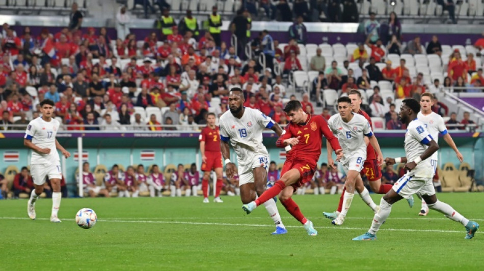Espa&ntilde;a se hace un hueco entre los aspirantes al t&iacute;tulo tras su festival de goles ante Costa Rica