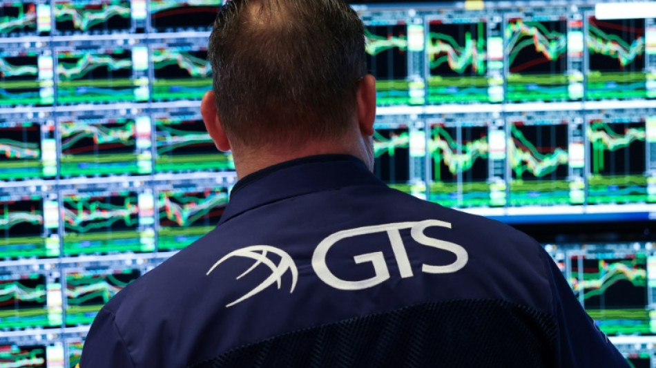 Wall Street termine en ordre dispers&eacute;, &agrave; l'issue d'une s&eacute;ance en dents de scie