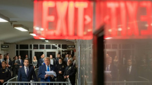 Sele&ccedil;&atilde;o do j&uacute;ri de julgamento de Trump entra na fase final