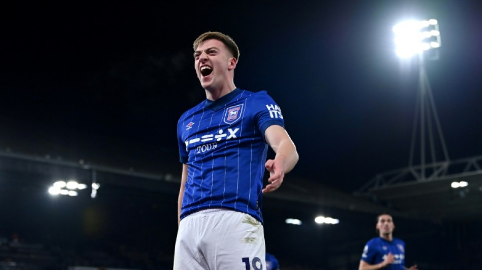 Chelsea e Manchester United perdem pela 19&ordf; rodada da Premier League