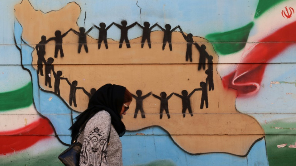 Ir&aacute;n advierte que su ej&eacute;rcito est&aacute; "en alerta m&aacute;xima" pero ve "avances" para negociar