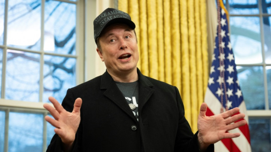 Musk dice en la Casa Blanca que EEUU ir&aacute; a la "quiebra" sin recortes