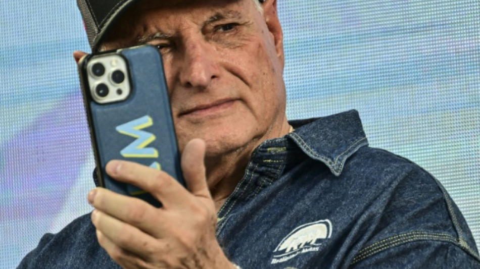 Panam&aacute; nega salvo-conduto a Martinelli para sa&iacute;da do pa&iacute;s