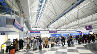 Cientos de vuelos cancelados en EEUU por cierre gubernamental