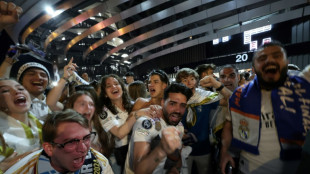 "Nunca nos cansaremos de vencer", dizem torcedores em Madri após conquista da 15ª Champions