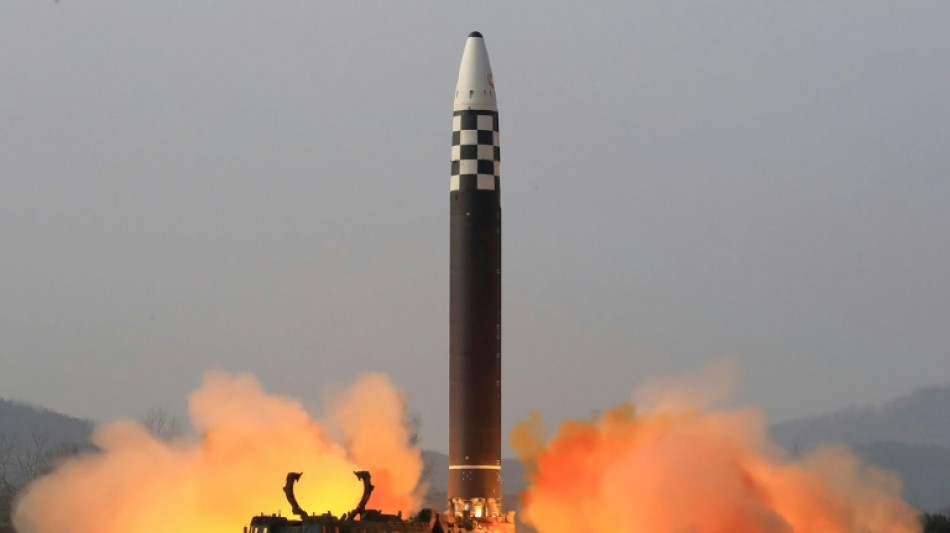 La Cor&eacute;e du Nord lance un missile balistique intercontinental qui tombe au large du Japon