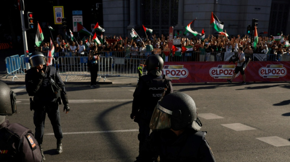 Proteste in Madrid: Vuelta abgebrochen - Vingegaard siegt