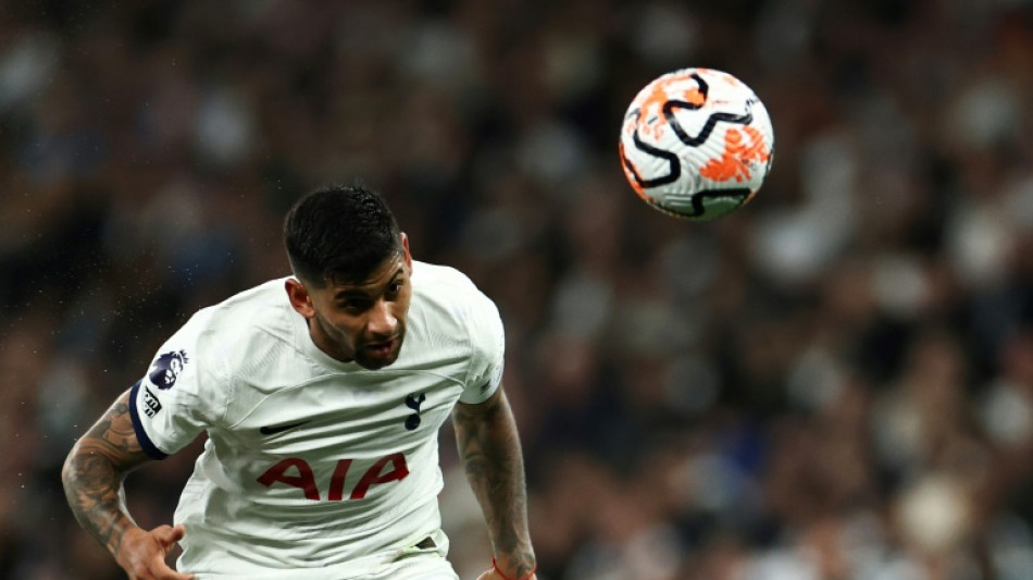 Zagueiro argentino Cristian Romero desfalcar&aacute; Tottenham por 1 m&ecirc;s