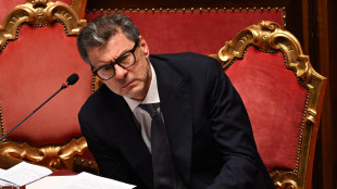Giorgetti, 'un p&ograve; di guerra a chi non fa pace col fisco'