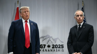 Trump anuncia arancel del 35% a Canadá por tomar represalias