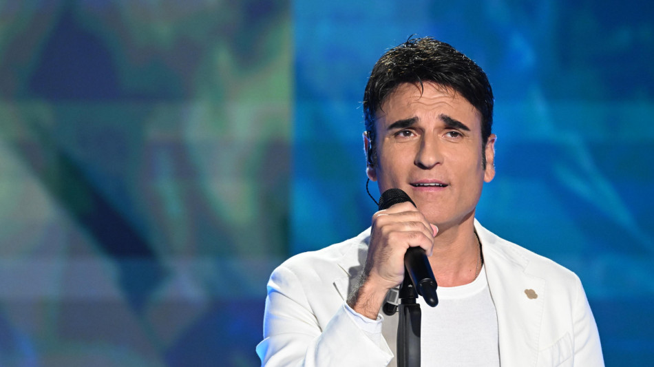 Sal Da Vinci, esce il nuovo singolo 'Non &egrave; vero che sto bene'