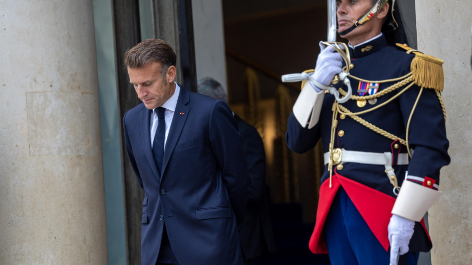 Macron, 'se Russia rifiuta negoziato, sanzioni e risposte'