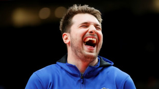 Doncic powers Mavs with 51 points, Suns send message to Bucks
