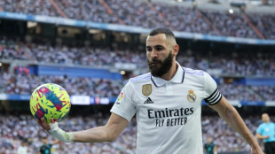 Real Madrid vence Almer&iacute;a (4-2) com hat-trick de Benzema e um gol de Rodrygo