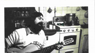 Apertura straordinaria ad ottobre per la mostra su Francesco Guccini a Reggio Emilia