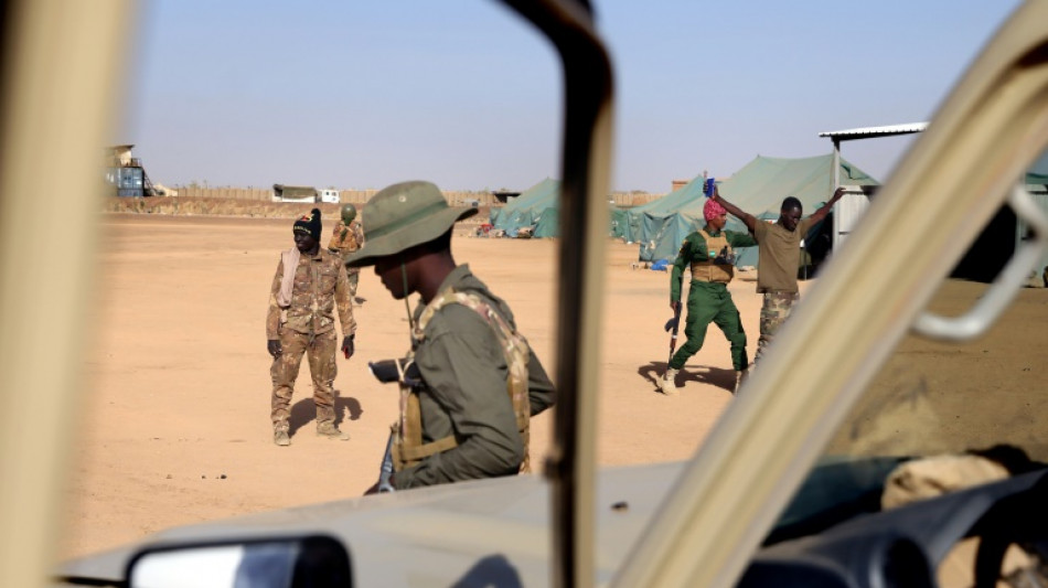 Francia alerta de posibles "abusos" de militares malienses y "mercenarios rusos" en Malí
