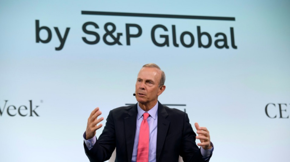 Profits dip at ExxonMobil, Chevron on lower crude prices