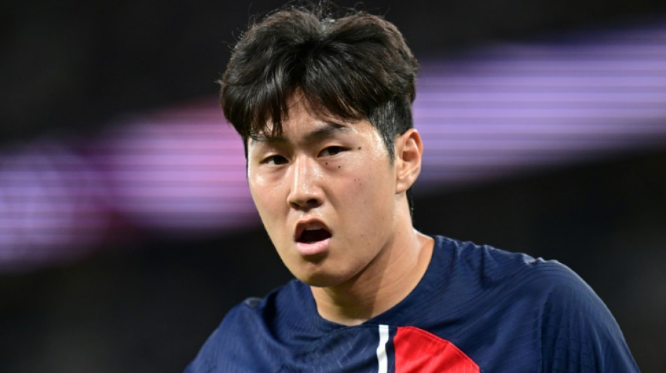 Meia-atacante Lee Kang-In desfalcar&aacute; PSG por 4 semanas