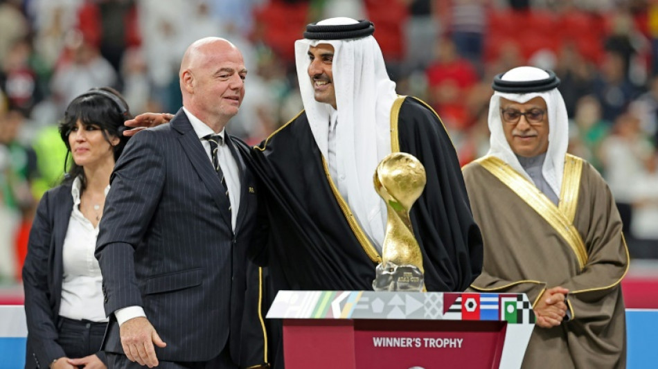 Mondial-2022: des "d&eacute;fis singuliers" selon l'OMS, un tournoi "r&eacute;f&eacute;rence" pour la Fifa