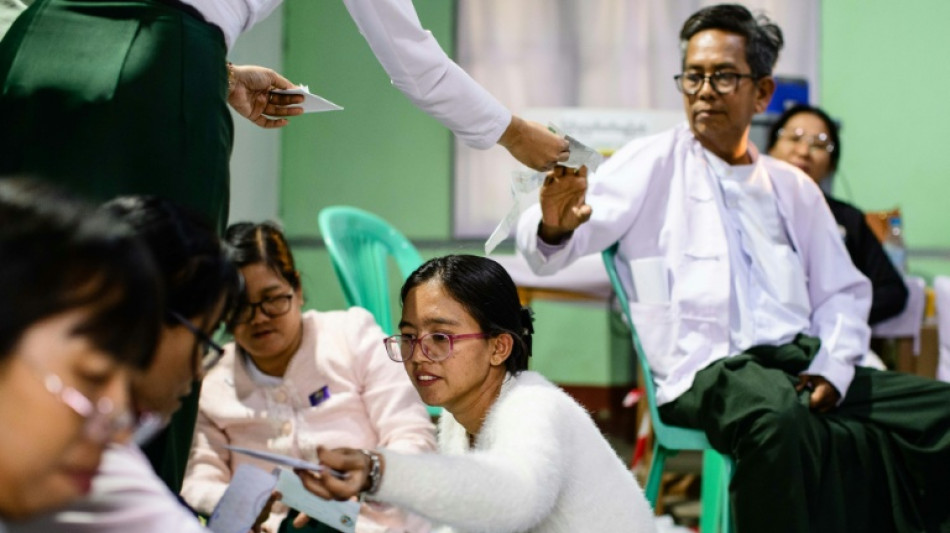 Partido pr&oacute;-militar proclama vit&oacute;ria nas elei&ccedil;&otilde;es em Mianmar 