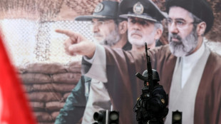 Puestos de control, bombardeos y esperanza: el cotidiano en Teher&aacute;n bajo la guerra