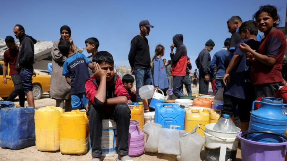 Los gazat&iacute;es siguen esperando la ayuda humanitaria anunciada por Israel