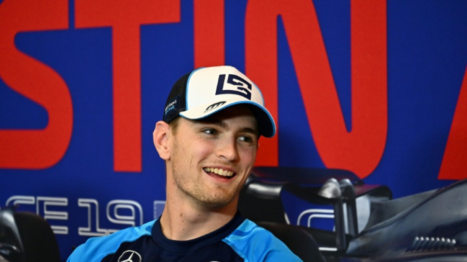 Logan Sargeant continuar&aacute; na Williams em 2024