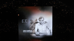 Modelo original de "E.T.: O Extraterrestre" fica sem comprador em leilão