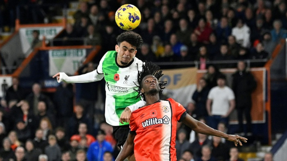 Angleterre: Diaz sauve Liverpool d'un d&eacute;sastre, Aston Villa se rate