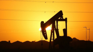 Oil prices fall as tensions ease