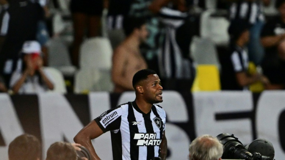 Botafogo vence Bragantino (2-1) na ida da 3&ordf; fase da Libertadores