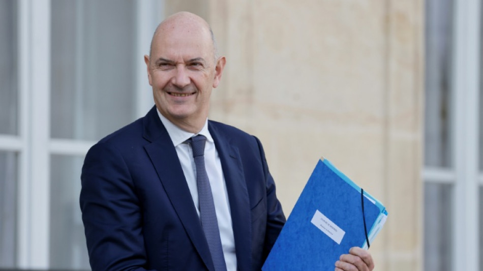 "Modifier la réforme des retraites" coûtera "des centaines de millions en 2026 et des milliards en 2027", selon Roland Lescure