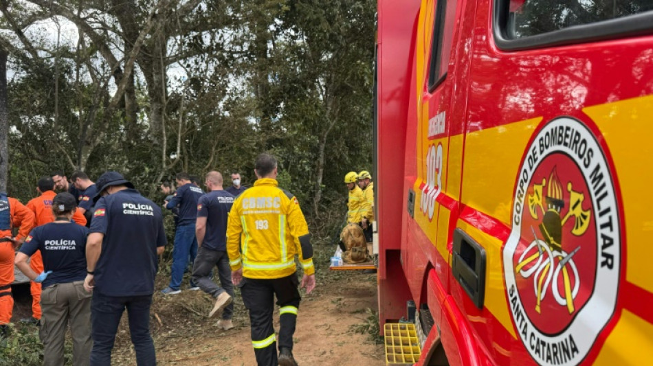 Oito pessoas morrem em queda de balão em Santa Catarina