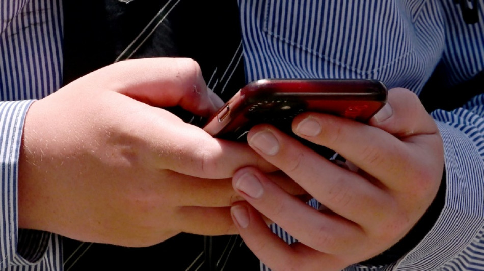 Meta y TikTok acatarán la prohibición a menores de 16 años en Australia