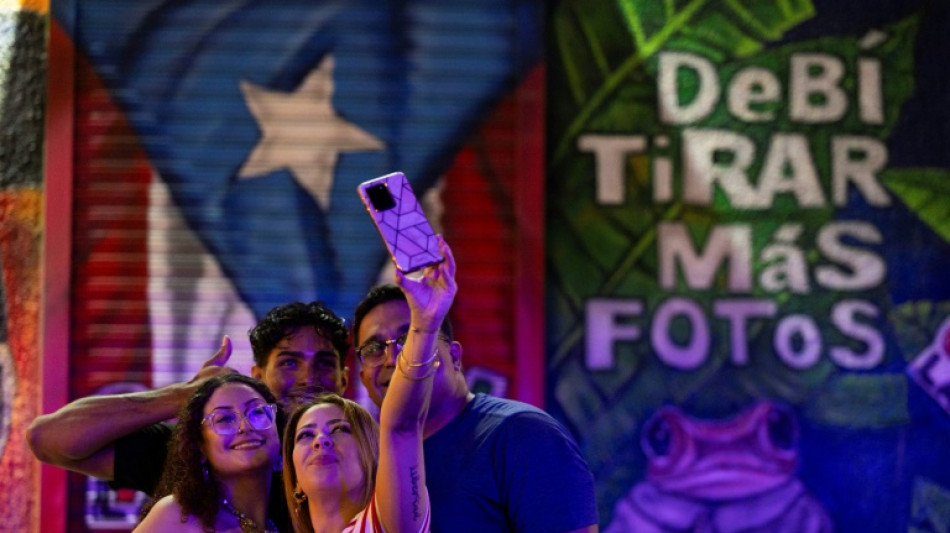 "Compra local": Bad Bunny, el mediador entre el turismo y los puertorriqueños