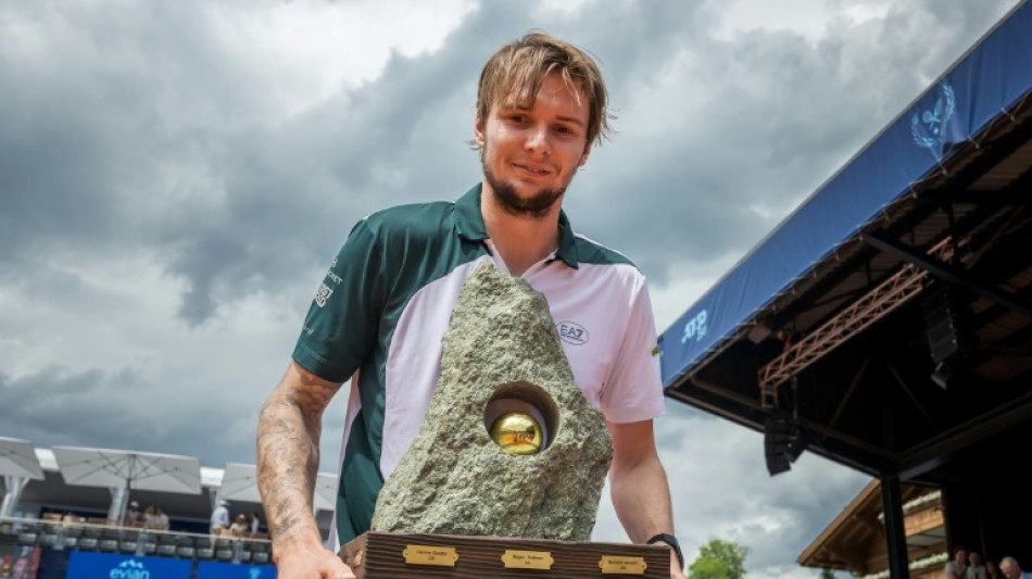 Alexander Bublik &eacute; campe&atilde;o do ATP 250 de Gstaad