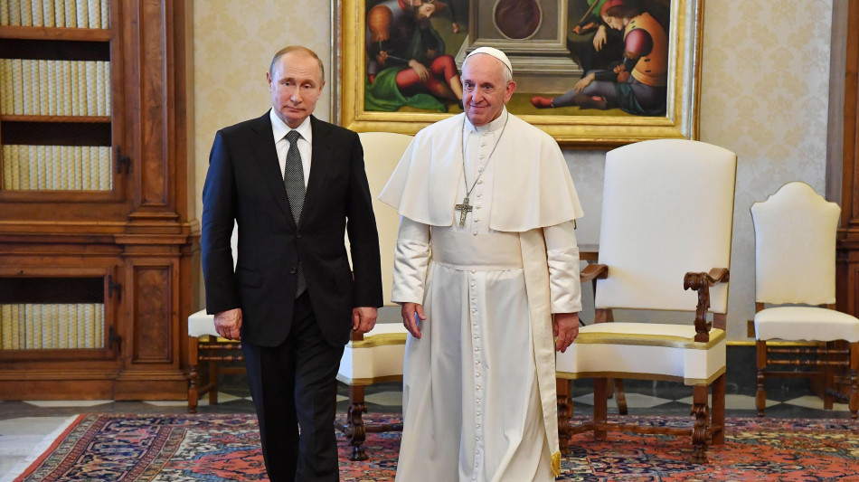 Putin, 'Papa Francesco una persona straordinaria'