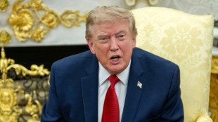 Trump anuncia 'guerra econ&ocirc;mica' contra o Ir&atilde;, que ironiza 'pol&iacute;tica fracassada'