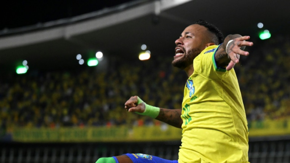 Brasil 'recupera mem&oacute;ria' e Neymar entra para hist&oacute;ria da Sele&ccedil;&atilde;o