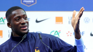 Konat&eacute; diz 'n&atilde;o ter palavras para descrever' o horror da guerra antes de Fran&ccedil;a-Israel