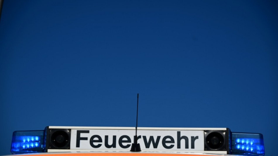 Fünf Verletzte: Auto fährt auf Parkdeck in Essen in Kinder