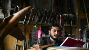 Library thrives in Pakistan's 'wild west' gun market town