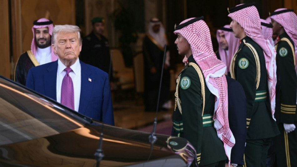 Trump a rencontr&eacute; le pr&eacute;sident syrien apr&egrave;s avoir lev&eacute; les sanctions contre Damas 