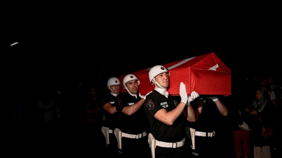 La Turquie enterre sa "fille" tu&eacute;e en Cisjordanie