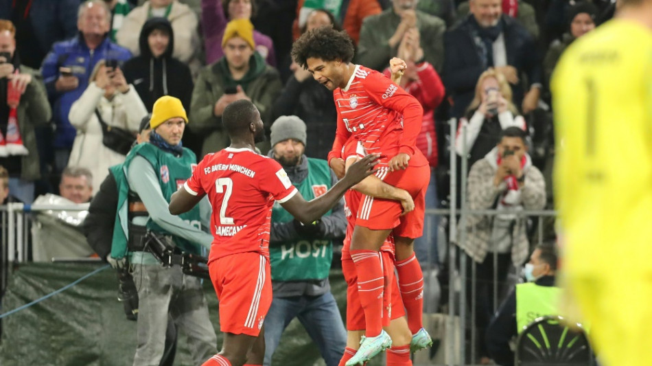 Bayern &uuml;berrollen Werder - Dortmund verliert den Anschluss